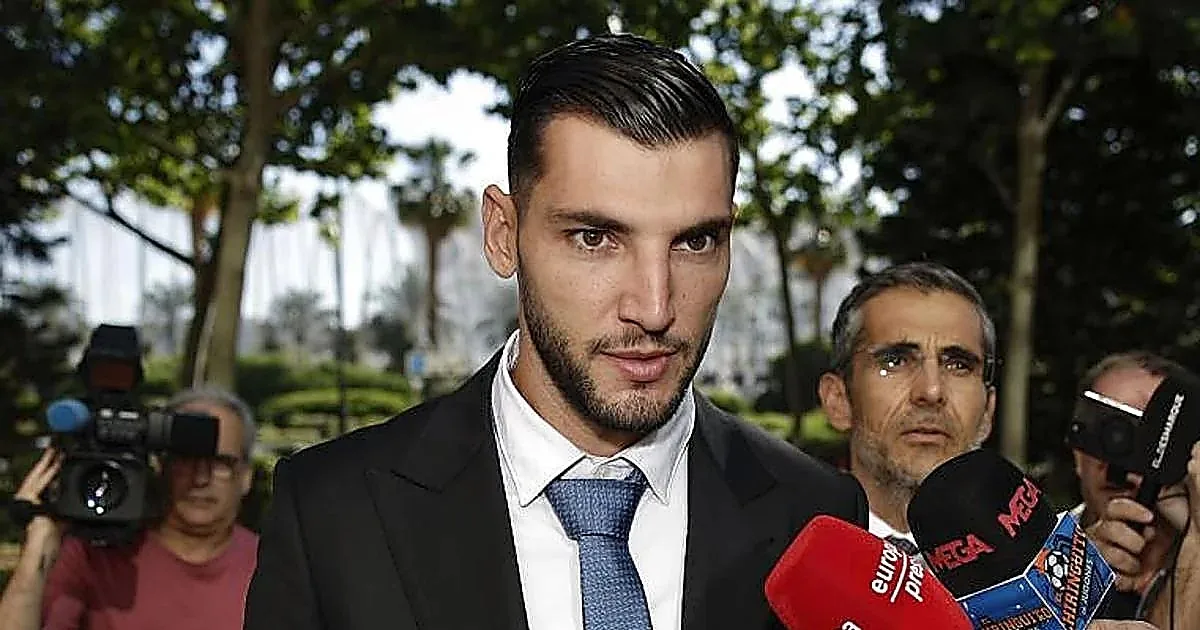 Sevilla: Rafa Mir rescinde contrato y ficha por el Aris de Salónica