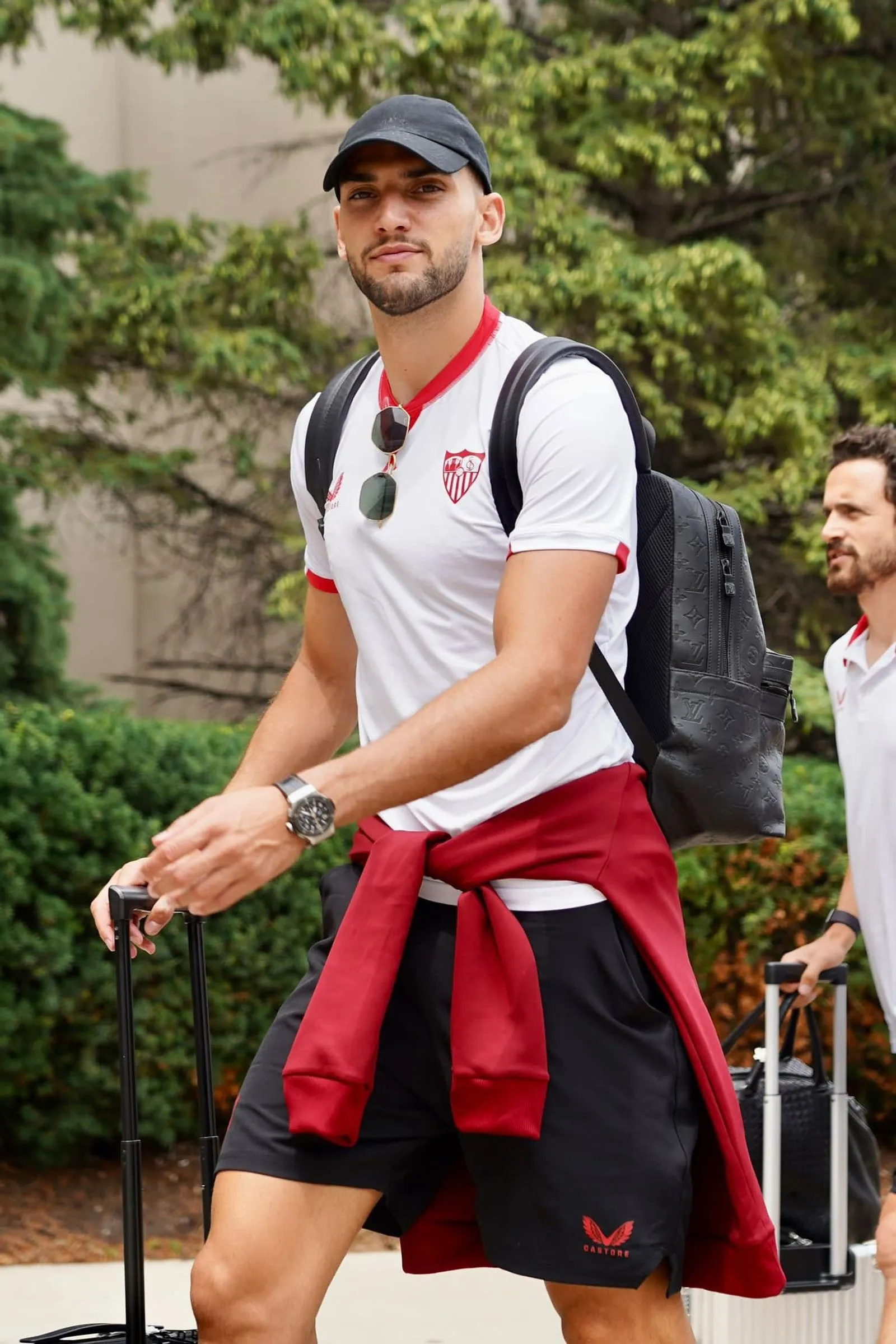 Rafa Mir, en una concentración del Sevilla FC