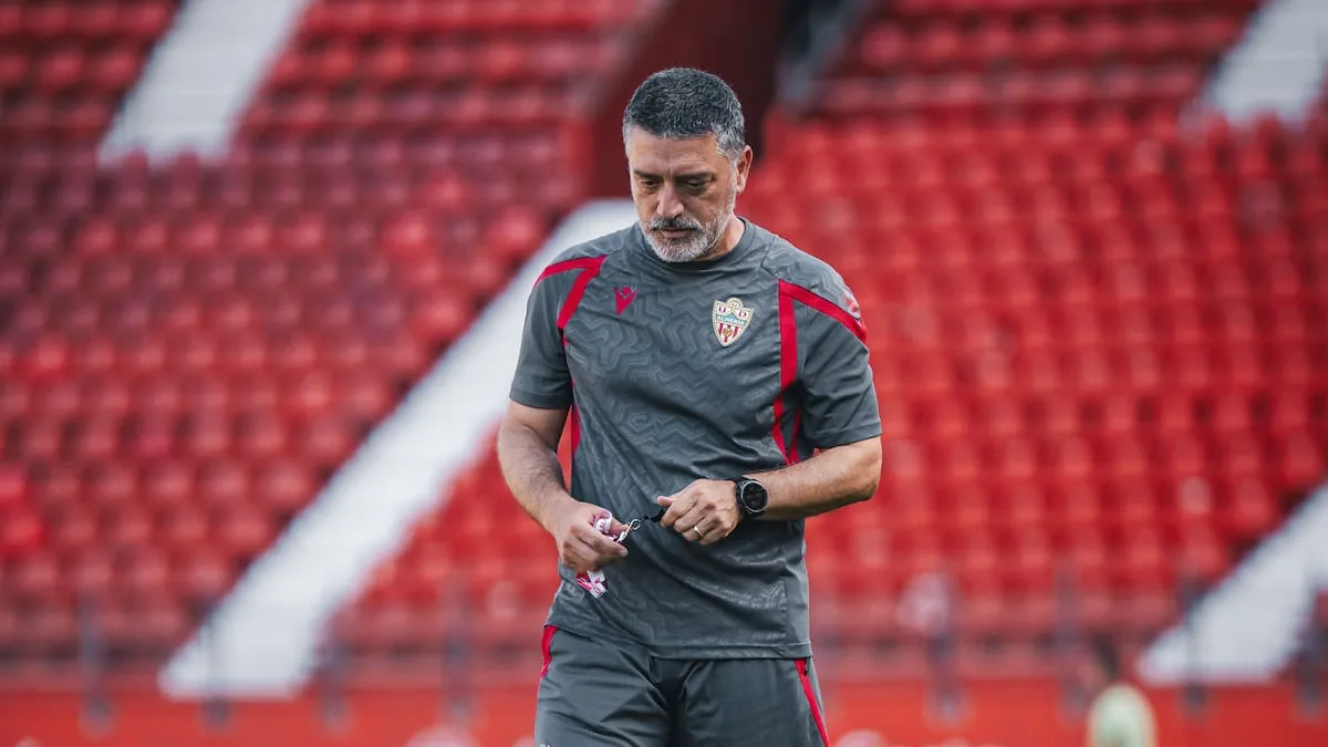 Almería asegura inscripciones y García Pimienta perfila el debut liguero