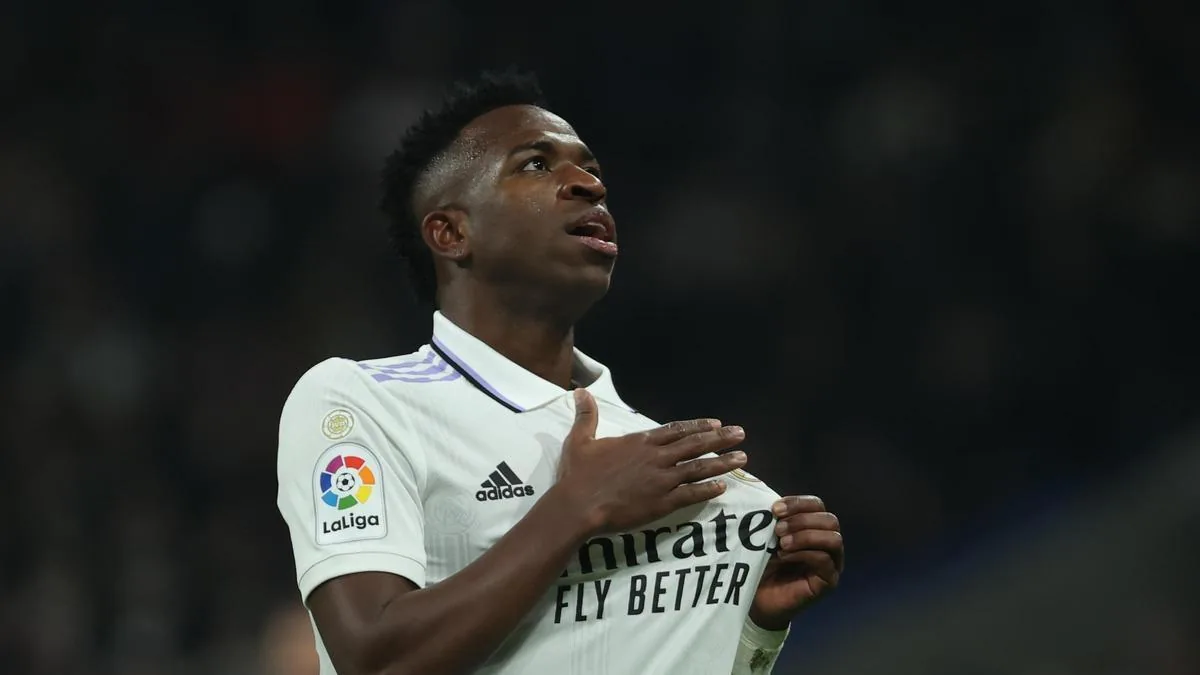 Vinicius Júnior celebra su renovación con el Real Madrid hasta 2032