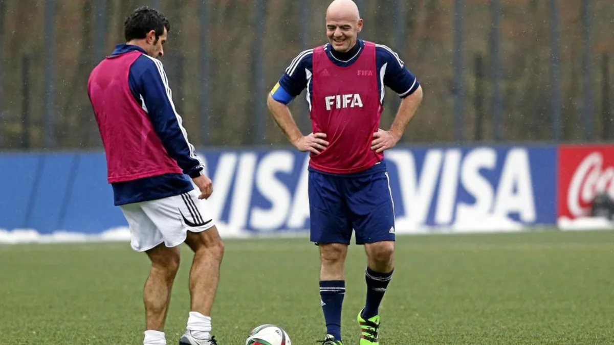 Figo critica duramente a Infantino tras el fracaso de su plan de privatización del Mundial