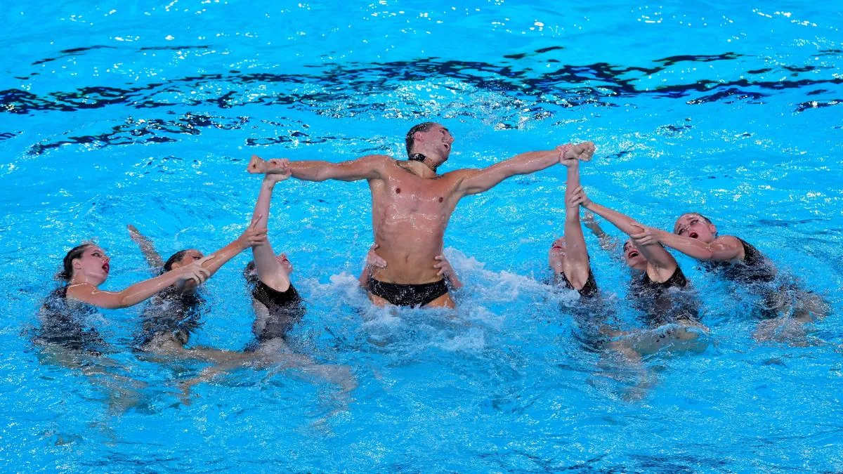 París: Rusia gana oro en natación artística en el Europeo, España denuncia copia