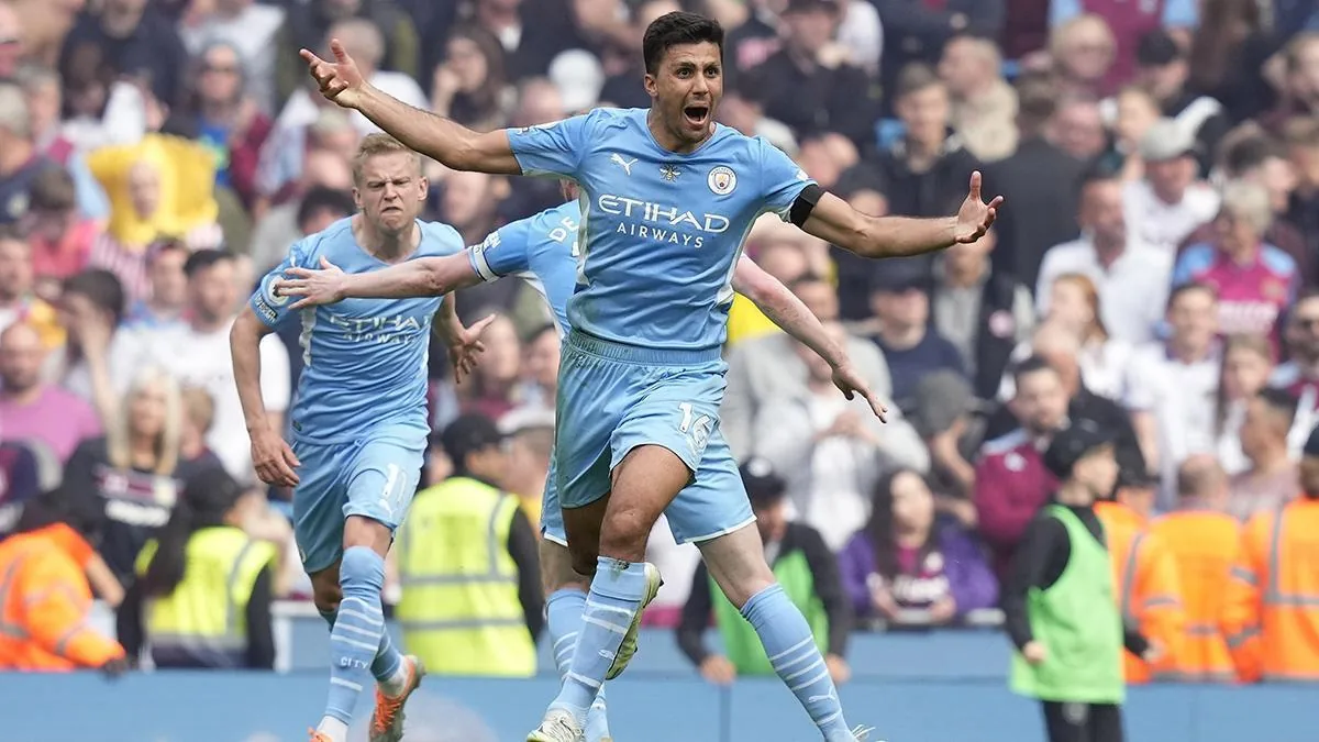El Barcelona busca cerrar los fichajes de Rodri y la salida de Ferran Torres